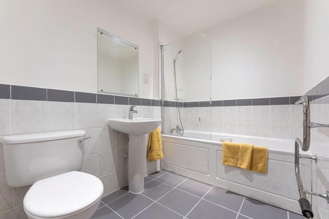 Flat to rent in Riley House, Manor House Drive, CV Central, Coventry