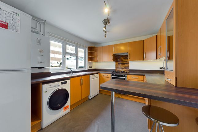 200, St. Agnells Lane, Hemel Hempstead photo 2