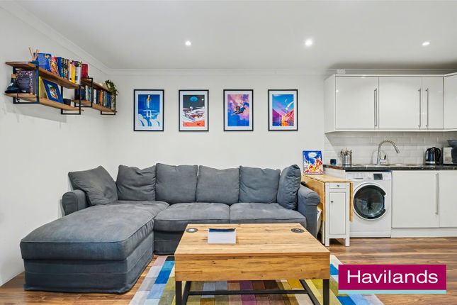 Flat 4 Park House, Winchmore Hill Road, Winchmore Hill photo 4
