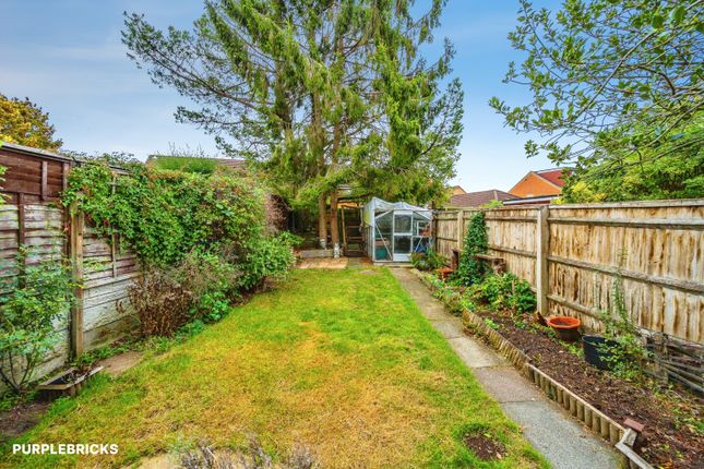 21, Mountfield Road, Hemel Hempstead photo 3