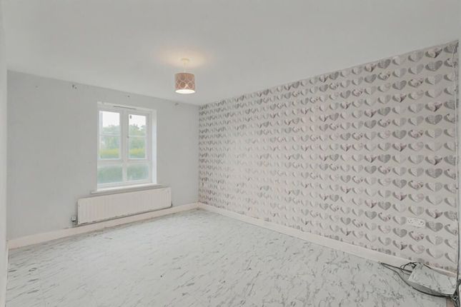 7, Secunda Way, Gloucester photo 4