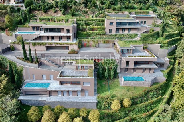Villa for sale in Via Vittorio Veneto, Cernobbio, Lombardia