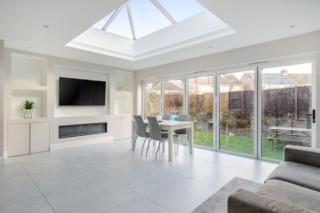 72, Lulworth Crescent, South Gloucestershire photo 2