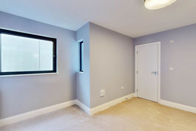Ground Floor, Hanworth Road, Hounslow photo 4