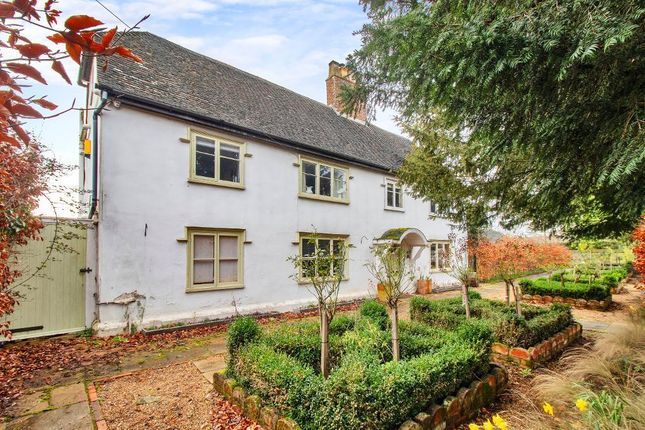 Thumbnail Detached house for sale in High Street, Marden, Kent