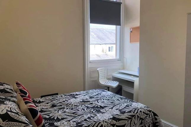 Flat to rent in Colne Road, Burnley