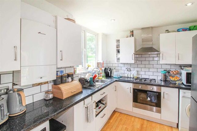 24, The Gables, Horsham photo 2