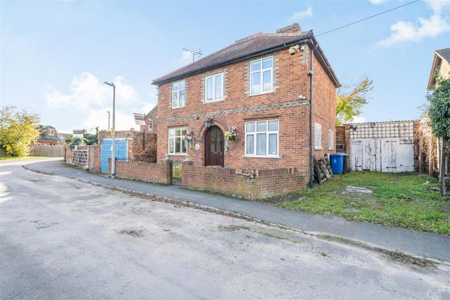 Thumbnail Detached house for sale in North Town Moor, Maidenhead, Berkshire