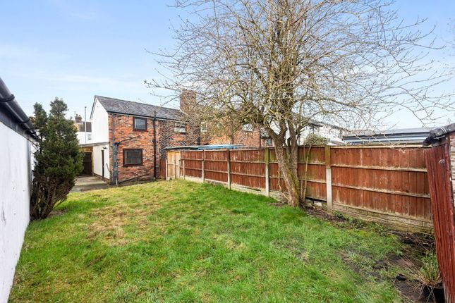 14 Smithy Lane, Widnes photo 2