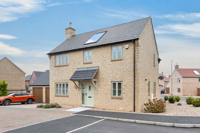 3-bed detached on Talbot Close, Burton Latimer, £375,000