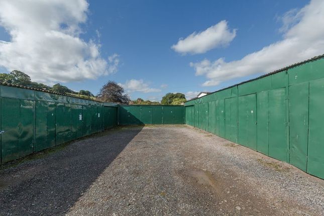 Parking/garage to rent in Kiddicott, Crediton
