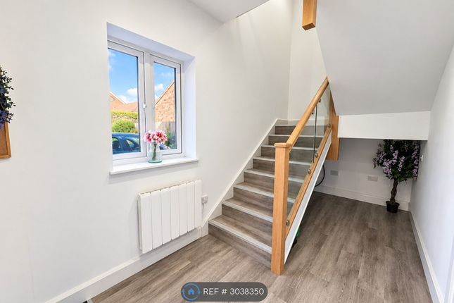 Flat, Thatcham Court Chapel St, Thatcham photo 2