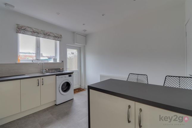 107, Barlborough Road, Chesterfield photo 4
