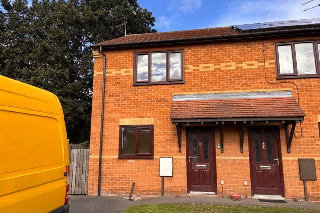 2-bed semi-detached on 5, Kenilworth Close, Worksop, £75,000