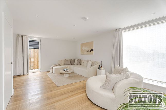2 High View Farm,, Crouch Lane, Goffs Oak photo 4