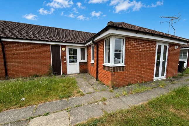 2-bed house on 59 New Woodfield Green, Dunstable, Bedfordshire, £280,000