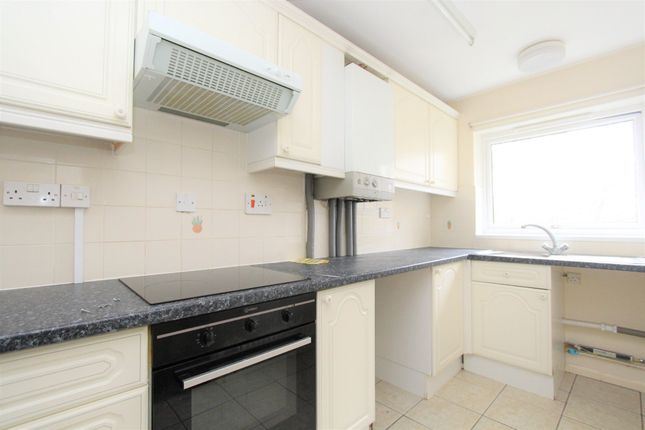 Maisonette to rent in Ealingham, Wilnecote, Tamworth, Staffordshire