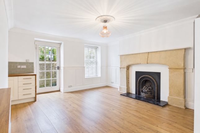 Flat 1, 18 Lansdown Crescent, Cheltenham photo 3