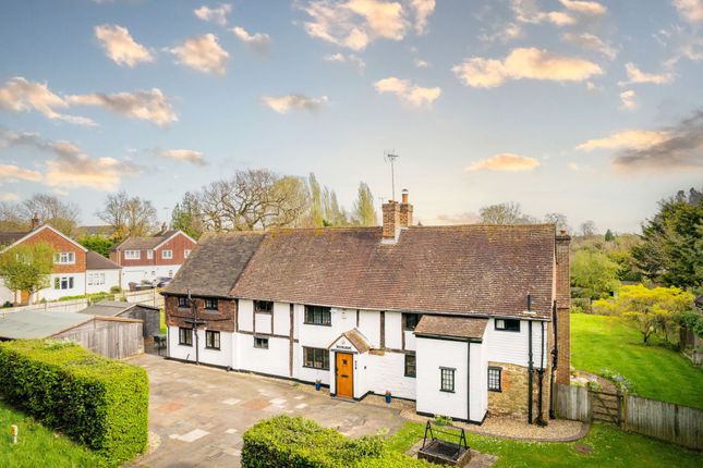 Thumbnail Detached house for sale in Meldrum Close, Oxted