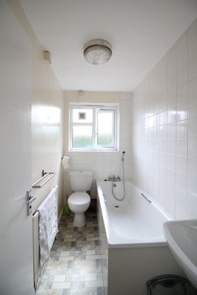Flat 6, 5, Hornsey Rise Gardens, London photo 4