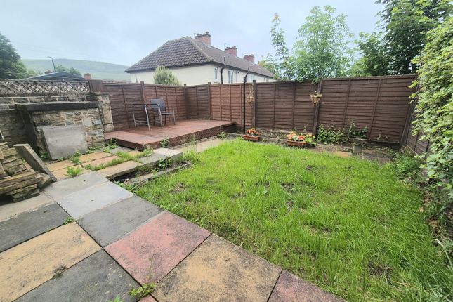 39, Nursery Lane, HALIFAX photo 4