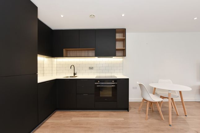 Fermont House , Beaufort Square, London photo 2