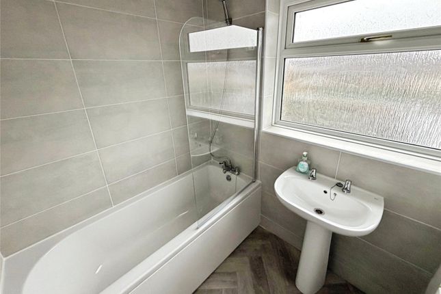 27, Lunbreck Road, Doncaster photo 2