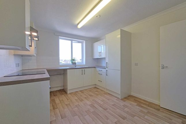 Flat to rent in Hale Close, Ipswich