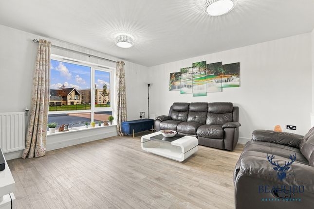 18, Brassie Wood, Chelmsford photo 3
