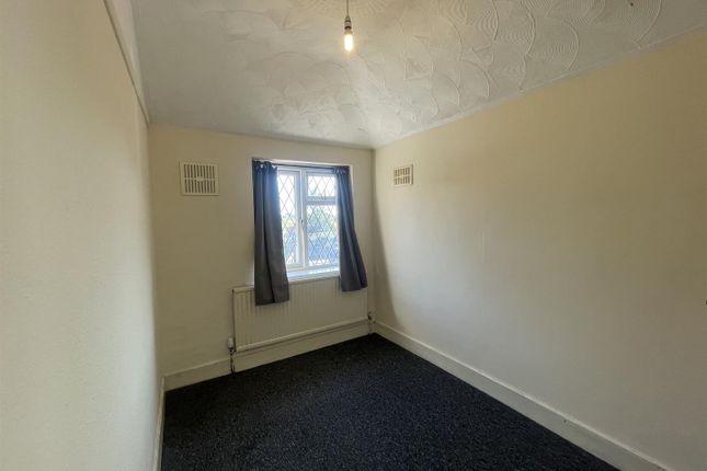 208, Beaconsfield Road, Southall photo 3