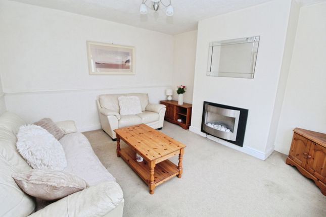 9, Crawford Gardens, Crawcrook photo 3