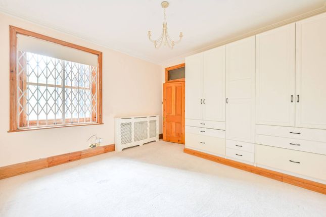 Thumbnail Flat to rent in Castellain Road, Maida Vale, London