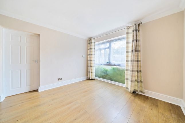Flat for sale in Orchard Road, Bromley, Kent