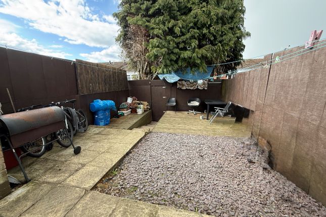 48, The Medway, Daventry photo 4