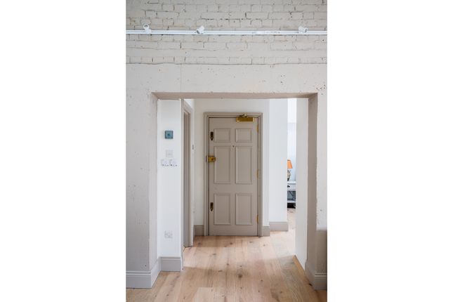 Flat 3, 13 Shelton Street, Covent Garden photo 4