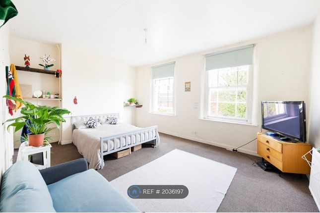 End terrace house to rent in Ashley Road, Bristol