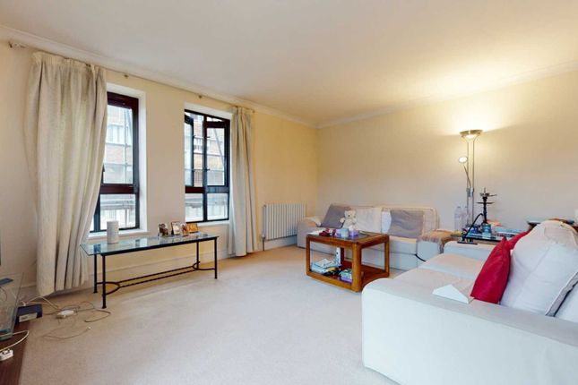Flat 38 Huntsmore House, Pembroke Road, London photo 2
