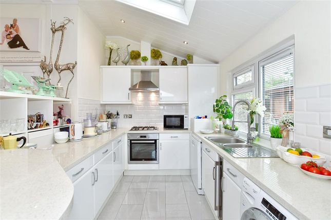 Mobile/park home for sale in Heath Park, East Malling, West Malling, Kent