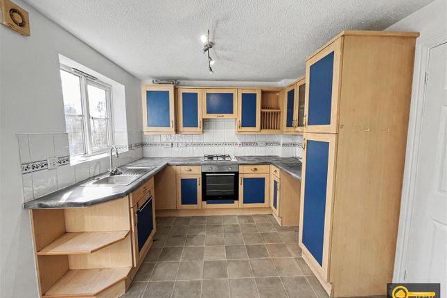 100, Penshurst Way, Nuneaton photo 3