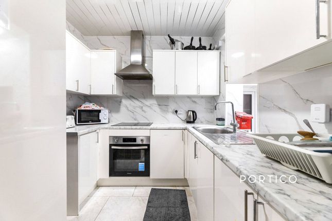 ROOM 4, 227, Fulbourne Road, London photo 3