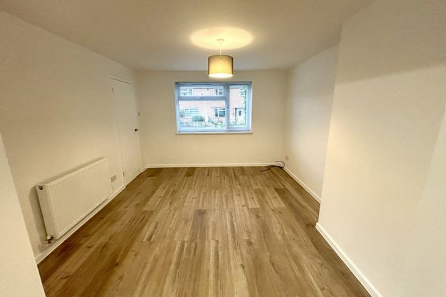15, Langmead Square, Somerset photo 4