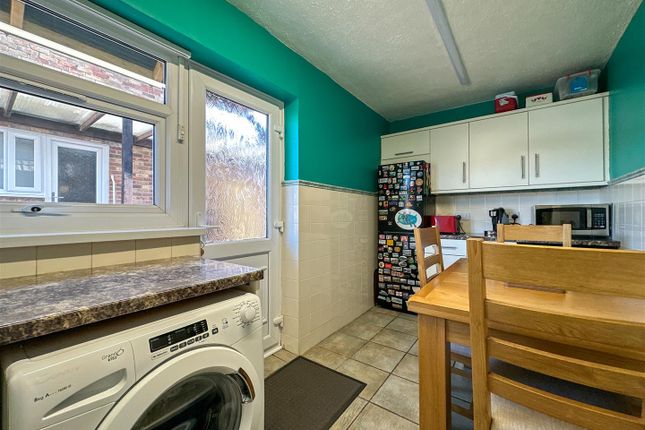 13, Kennedy Walk, Stoke-On-Trent photo 4