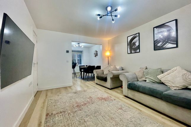 59, Coed Celynen Drive, Newport photo 4