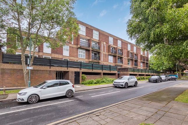 Thumbnail Flat for sale in Aspen House, Longlands Road, Sidcup