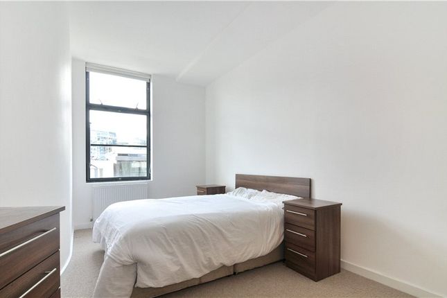 Flat to rent in Exchange Building, 132 Commercial Street, Spitalfields, London