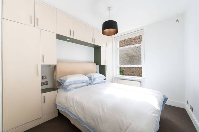 Flat to rent in Talbot Road, Notting Hill Gate, London