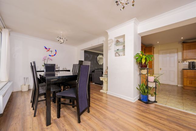 8, Henley Close, Kettering photo 4