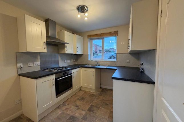 17, Farnsworth Grove, Sutton In Ashfield photo 2