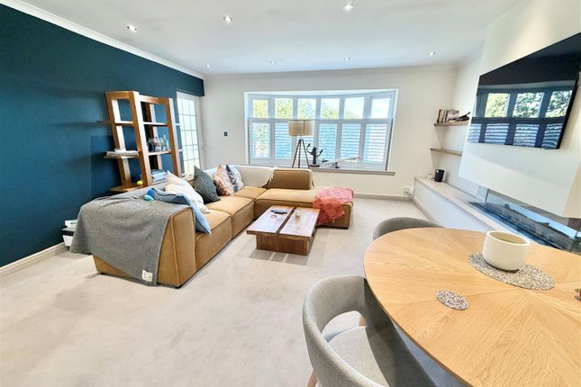 Pownall Court, Wilmslow photo 3