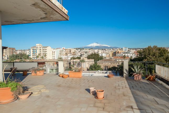 End terrace house for sale in Piazza Roma, Catania (Town), Catania, Sicily, Italy